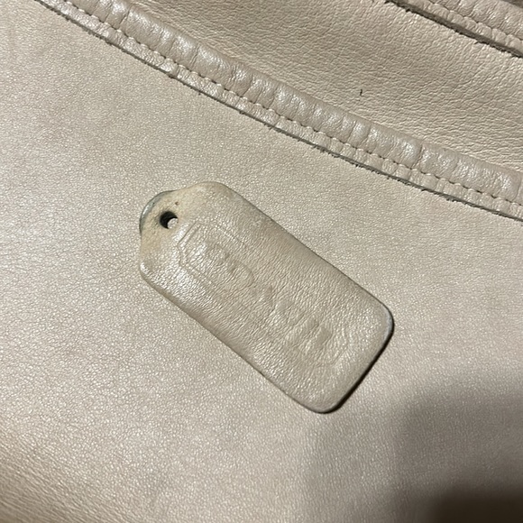 Vintage Coach Fletcher crossbody bag in bone ivory - Picture 10 of 10